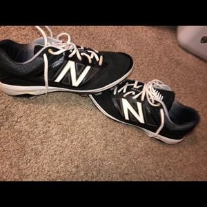 New Balance molded baseball cleats